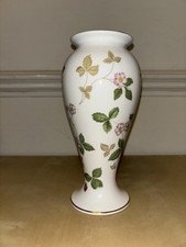 wedgwood wild strawberry vase