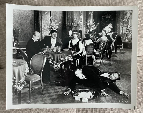 Laurel and hardy hotel - laurel,
