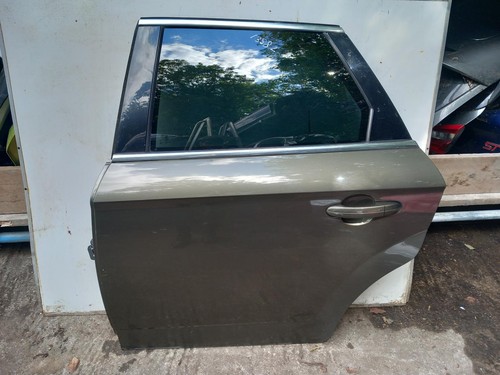 Ford mondeo mk4 estate left - ford,