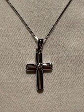 White gold 9 ct gold cross with diamond & 10k chain total weight 1.59 gr