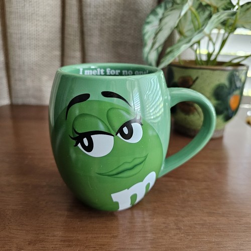 World large green barrel - m&m's,
