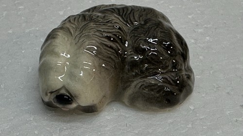 Hagen renaker sleeping - renaker, old