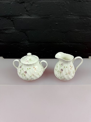 Wedgwood campion milk - campion, cream