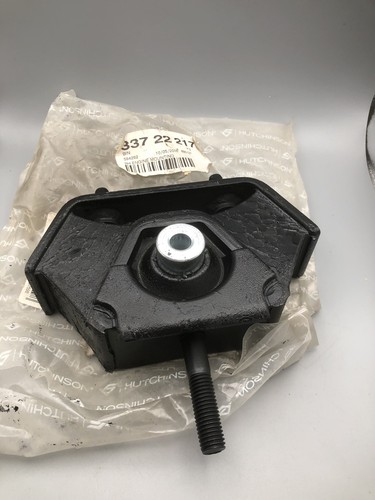 Hutchinson front right engine - front,
