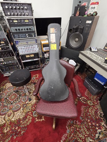 Gibson guitar hard case - gibson,