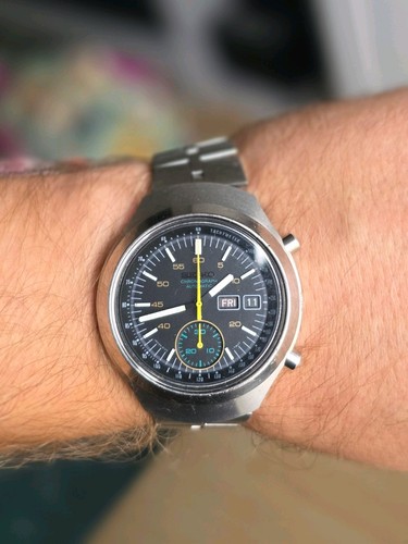 Vintage 1975 seiko helmet - seiko,