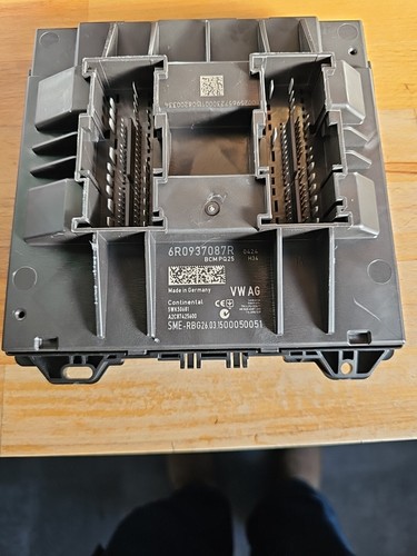 Seat body control module - vw,