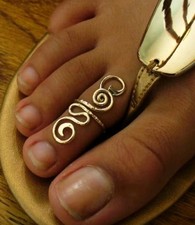 Pretty Golden Toned Adjustable