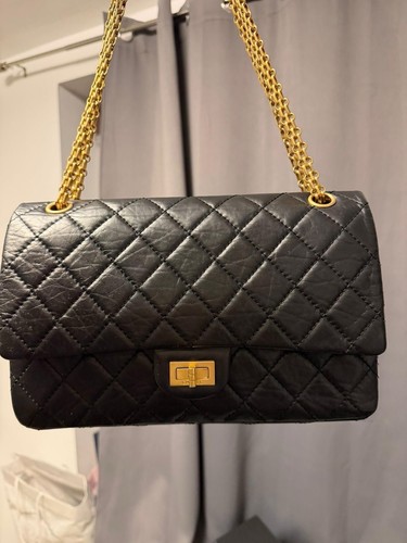 Large chanel handbag - large, 2.55