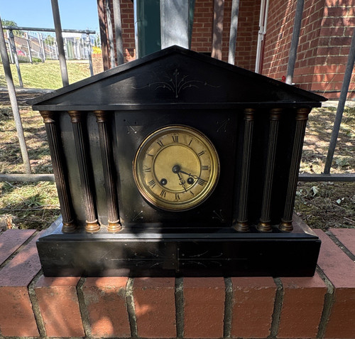 Black mantel clock analogue - clock,