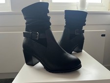 BN UNWORN V by Very Wide Fit
