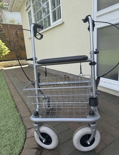 Wheeled walker drive - walker,