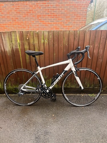 Giant contend road - giant, bike