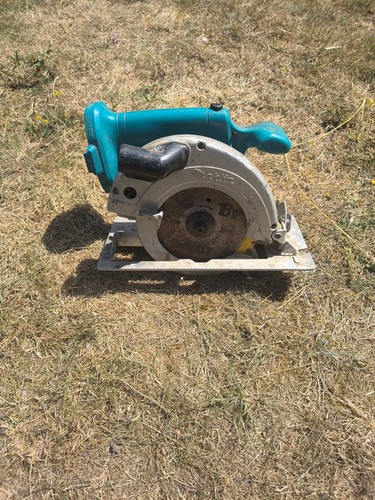 Makita 5620d volt - 18-volt, cordless