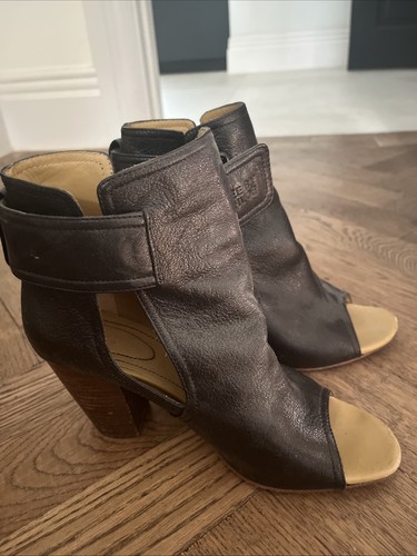 See chloe leather bootee - see,