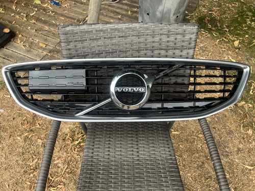 Volvo v40 front grill - front, (pn