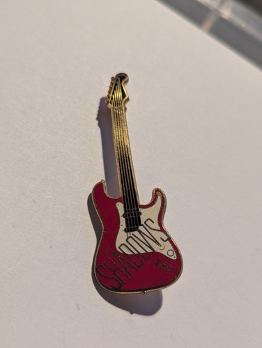 The shadows guitar - the, pin