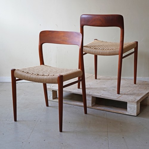 Pair niels moller dining - of,