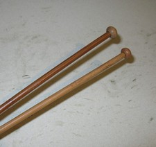 LOVELY CHUNKY VINTAGE WOODEN / BAMBOO 6MM KNITTING NEEDLES - 14" / 36CM LONG
