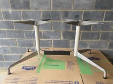 HERMAN MILLER SEGMENTED TABLE