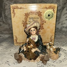 Boyd’s Figurines, 1999 1st Edition Meredith W/ Jacqueline … Daisy Chain W/ Box