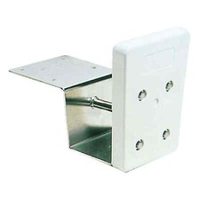 Adjustable outboard bracket