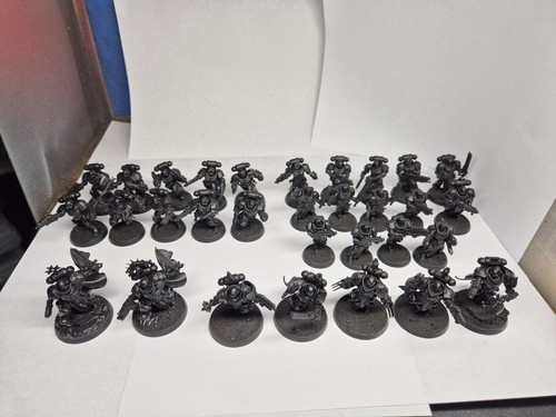 Black templars space marines - black,