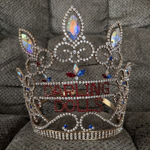 Beautiful vintage pageant - vintage,
