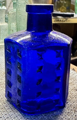Rare 1905 cobalt blue - blue, hobnail