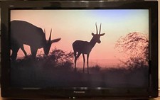 Panasonic Viera LCD TX-L32X20B TV 32” Screen Including Remote No Stand