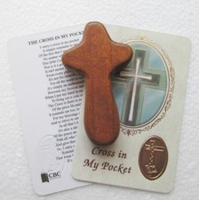 ONE DARK WOOD WOODEN HOLDING COMFORT CROSS WITH A CROSS IN MY POCKET VERSE CARD