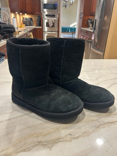 Authentic ugg black - ugg, boots