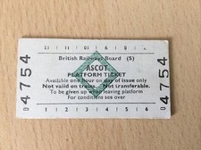 Green. Diamond.  Platform