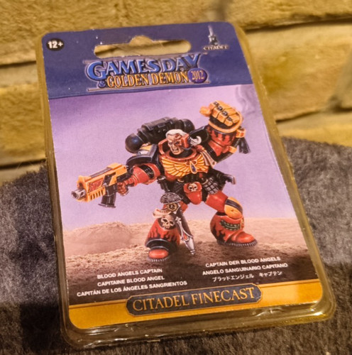 Warhammer 40k games day golden - 40k,