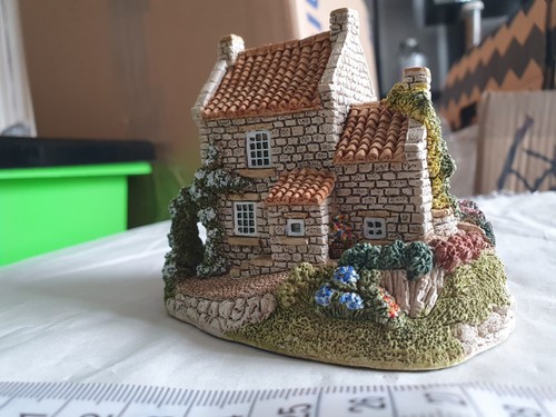Runswick house lilliput lane - runswick,