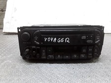 Chrysler Voyager 2002 Radio CD GPS player head unit P05064385AF DEV472742