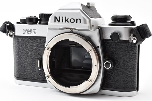 Near mint nikon fm2n new - mint",