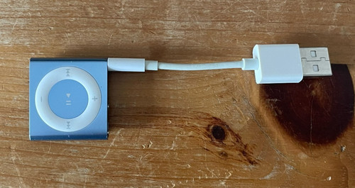 Apple ipod shuffle - 2gb, 4th