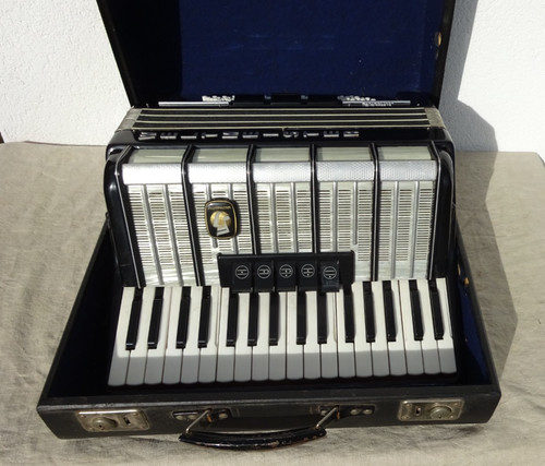 Accordion weltmeister amigo - accordion,