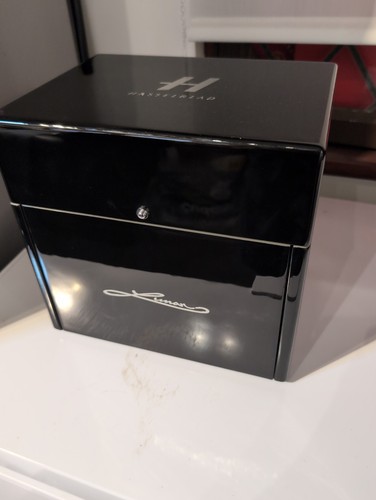 Hasselblad camera empty - hasselblad,