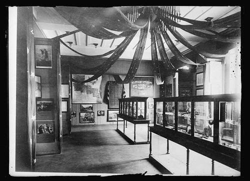 Photo 1920s museum - museum, interior