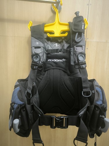 Aqualung axiom bcd - i3,