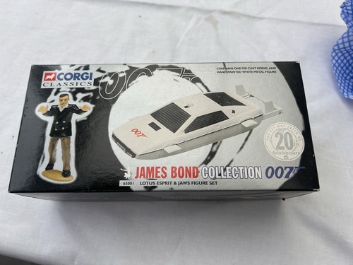 Corgi toys james bond 007 - james,