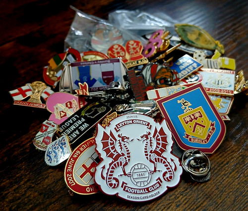 Football pin badge job - pin, 30