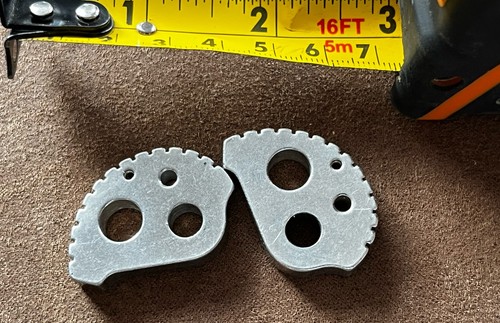 Dmm cams friends keyring fob - cams,