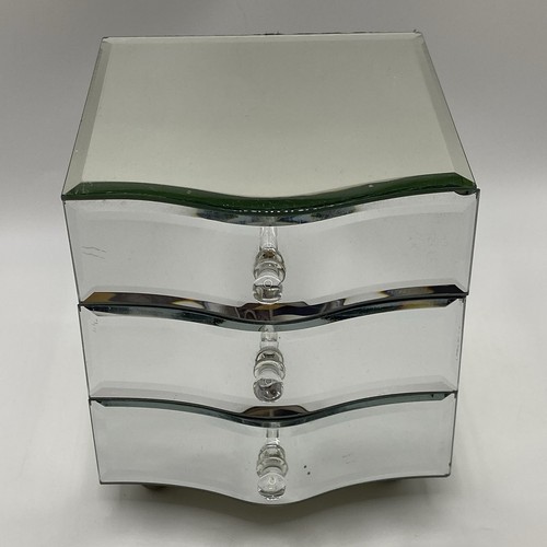Mirrored glass jewellery - box, 3