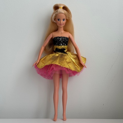 Sindy vintage doll - sindy,