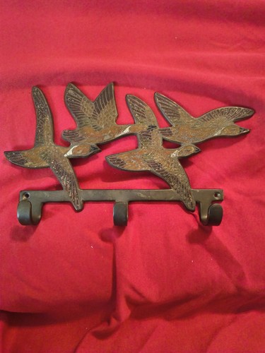 Brass flying ducks coat key - brass,