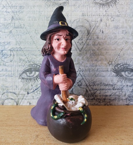 Witch figure dolls house - , resin