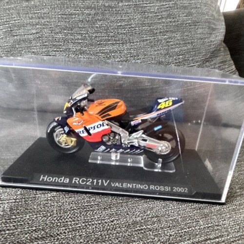 Honda rc211v valentino rossi - valentino,
